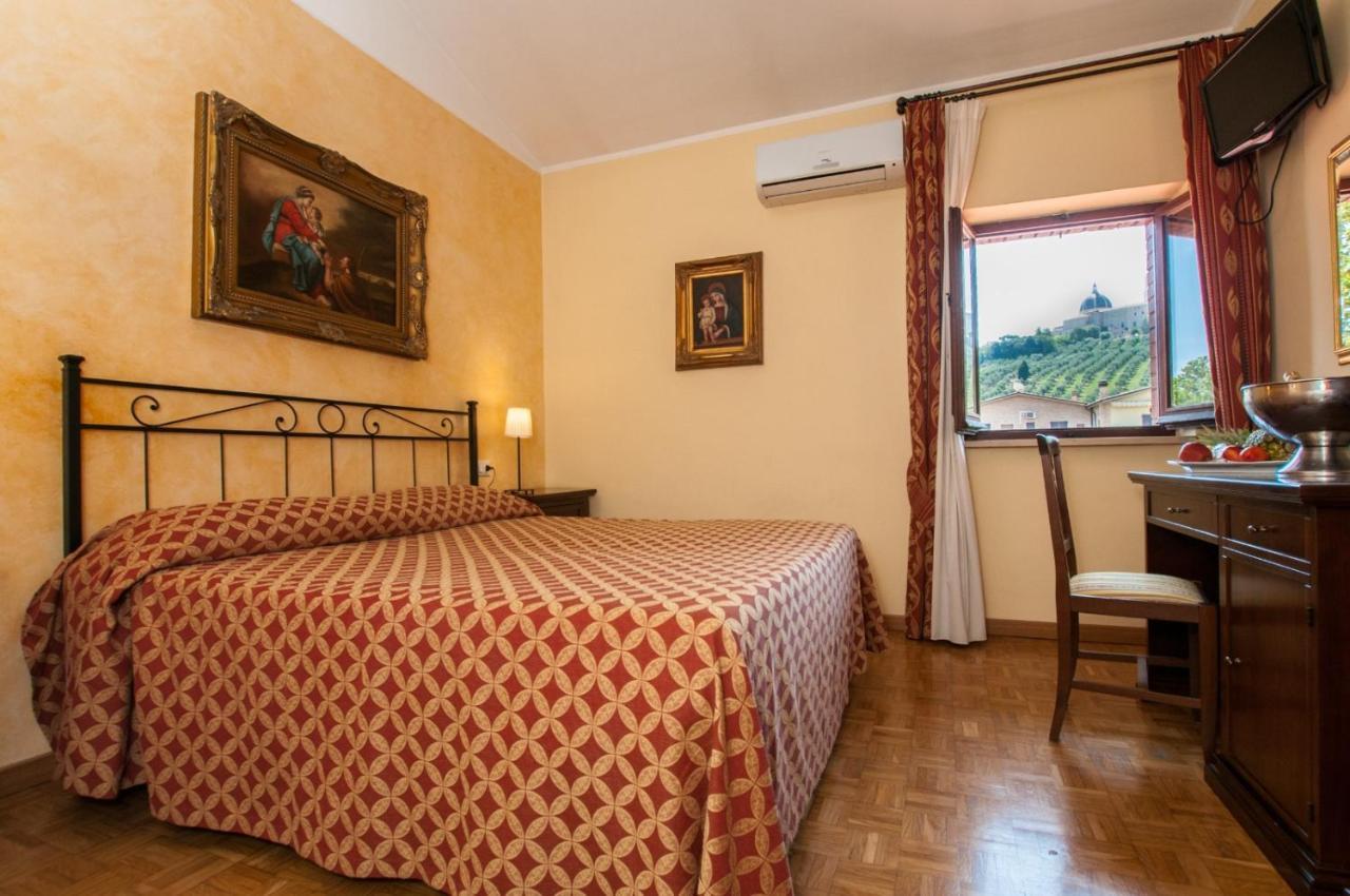 Hotel La Vecchia Fattoria Loreto Zewnętrze zdjęcie