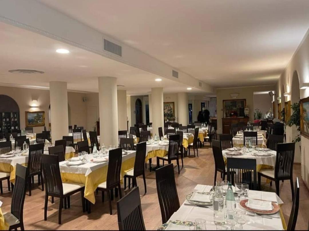 Hotel La Vecchia Fattoria Loreto Zewnętrze zdjęcie