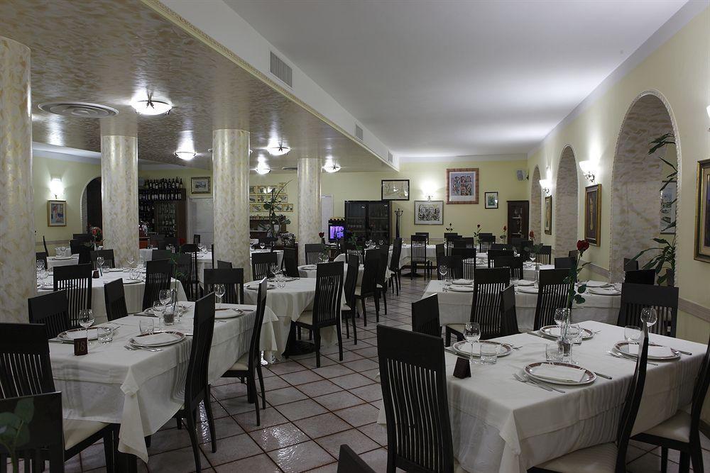 Hotel La Vecchia Fattoria Loreto Zewnętrze zdjęcie
